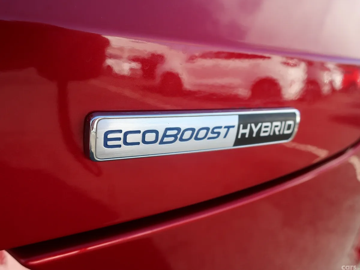 Ford Puma MPV, Petrol Hybrid, 2022, Red