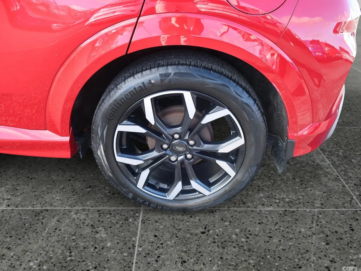 Ford Puma MPV, Petrol Hybrid, 2022, Red