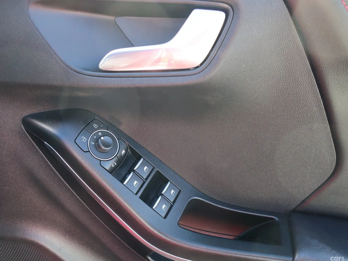 Ford Puma MPV, Petrol Hybrid, 2022, Red