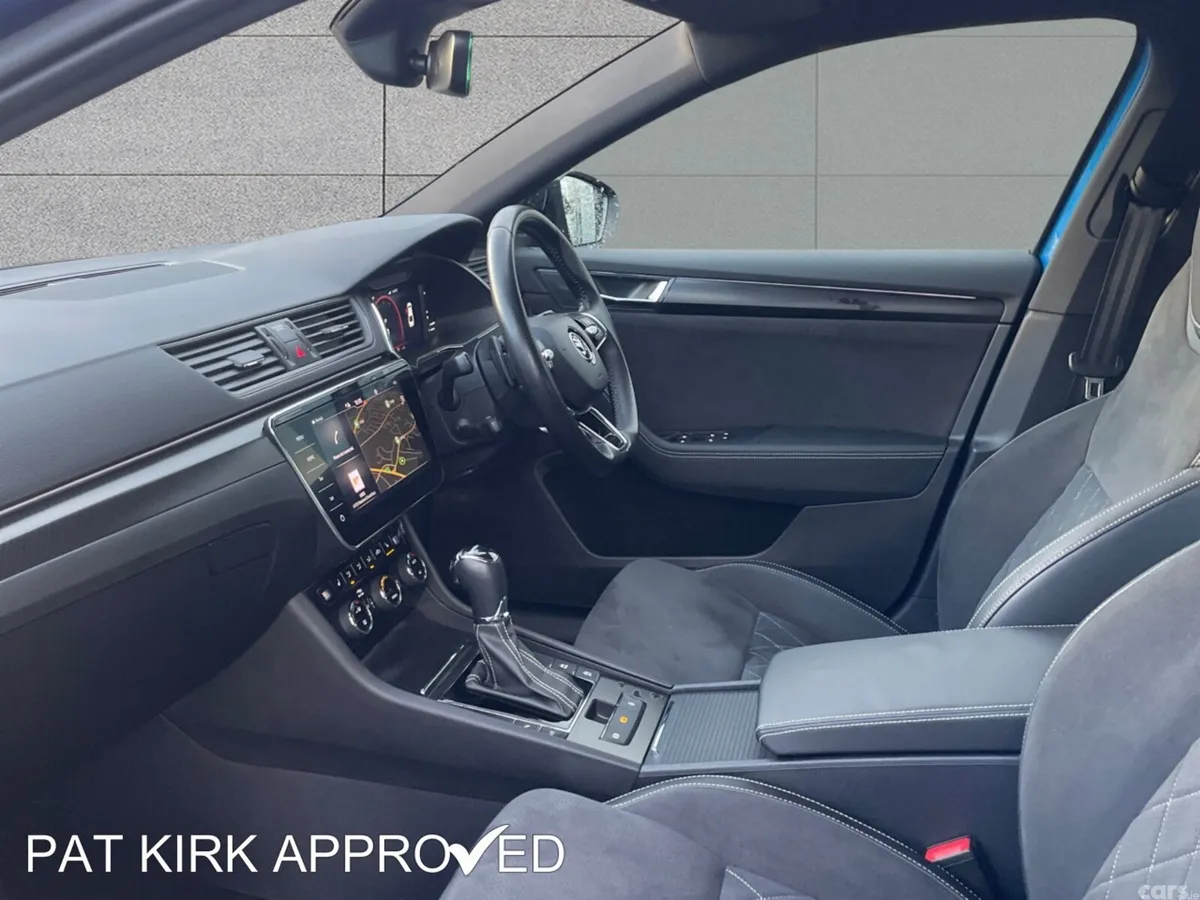 Skoda Superb Hatchback, Diesel, 2024, Blue
