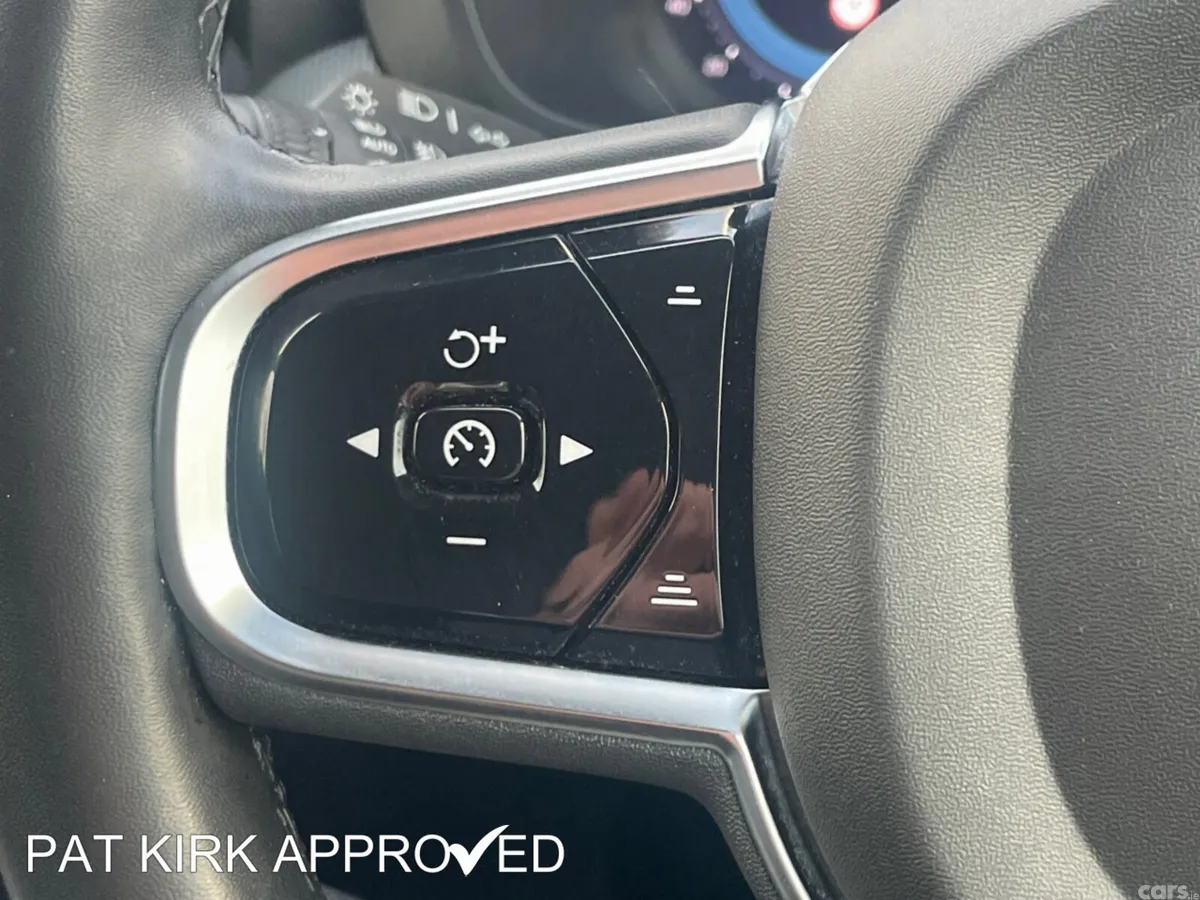 Volvo XC60 Estate, Diesel, 2023, White