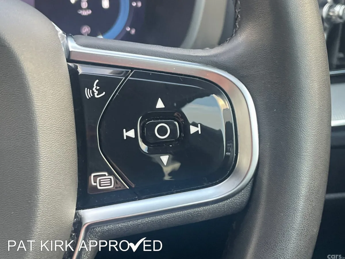 Volvo XC60 Estate, Diesel, 2023, White