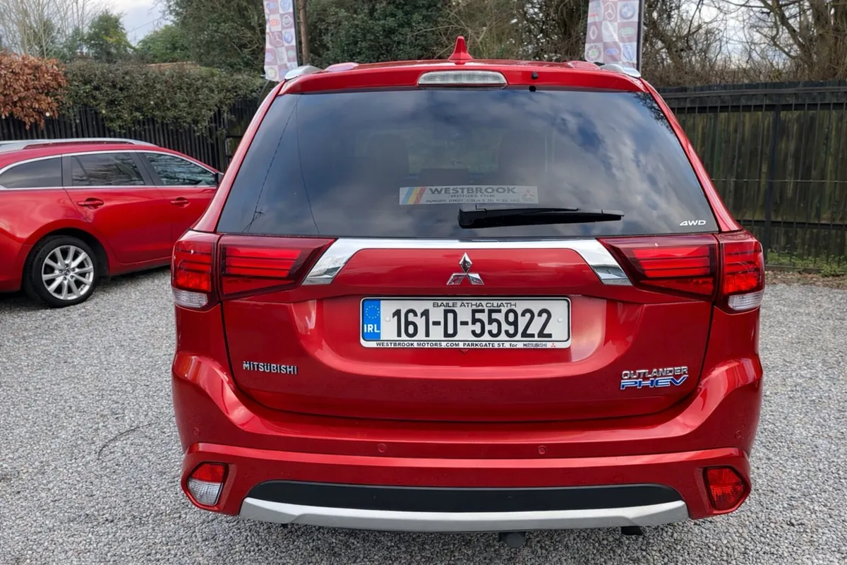 Mitsubishi Outlander SUV, Petrol Plug-in Hybrid, 2016, Red
