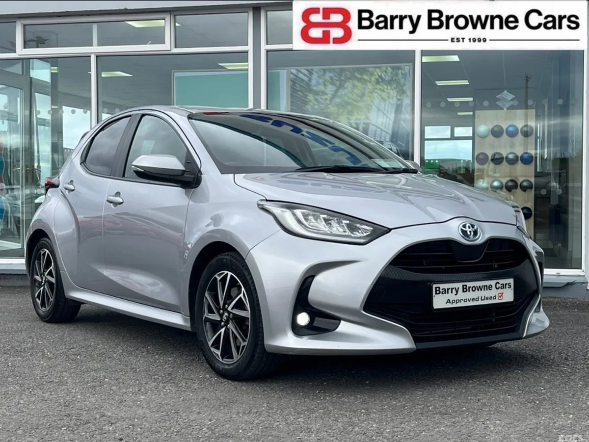 Toyota Yaris Hatchback, Petrol Hybrid, 2023, Silver