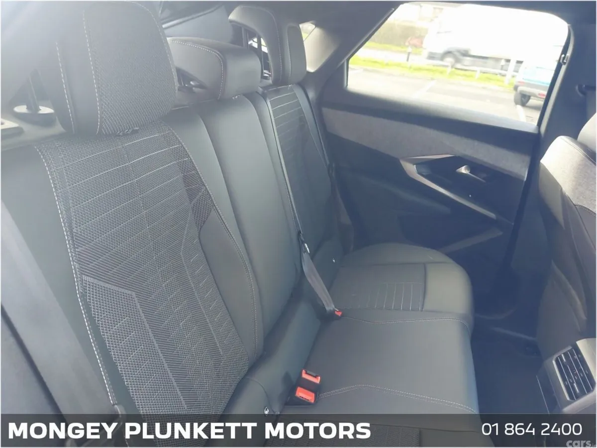Peugeot 3008 MPV, Petrol, 2025, Blue