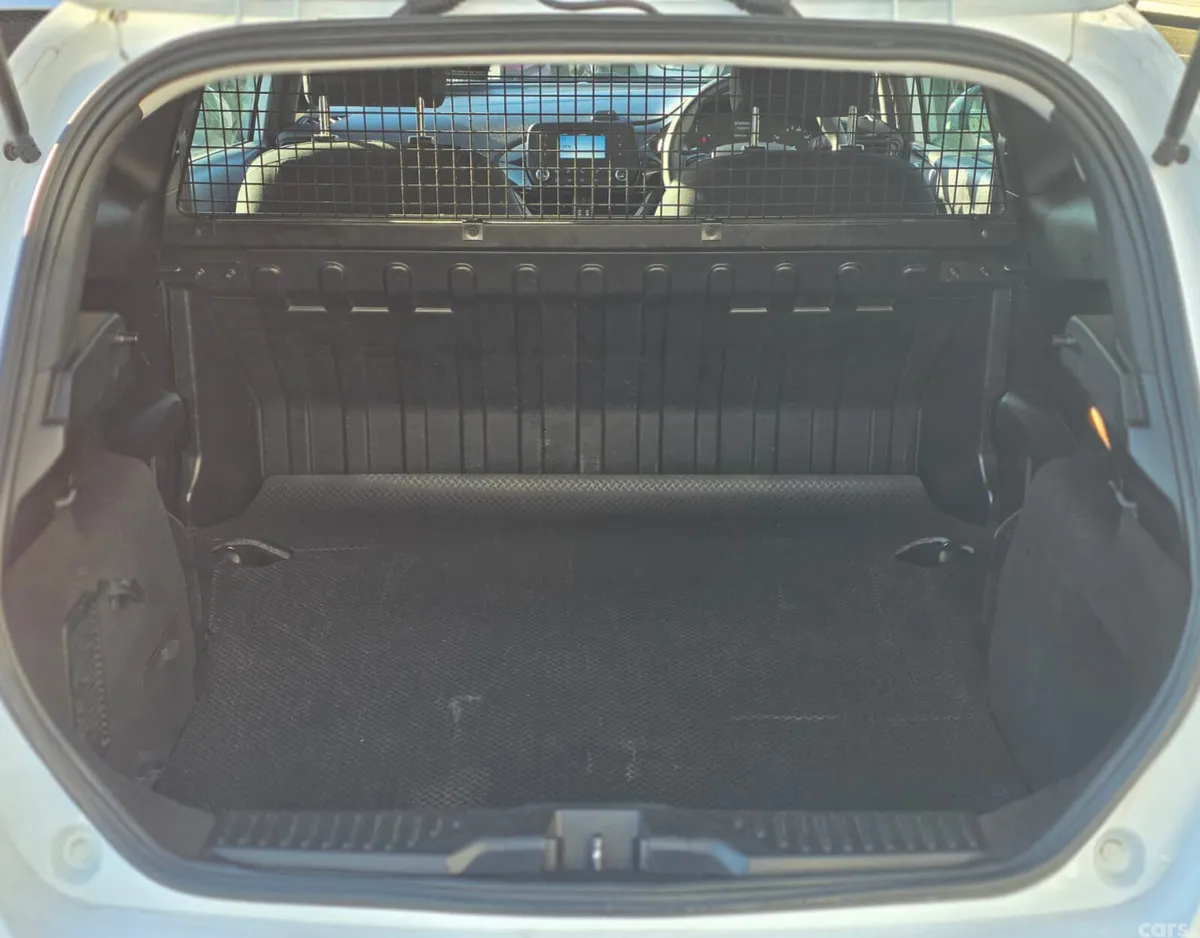 Ford Fiesta Hatchback, Diesel, 2020, White