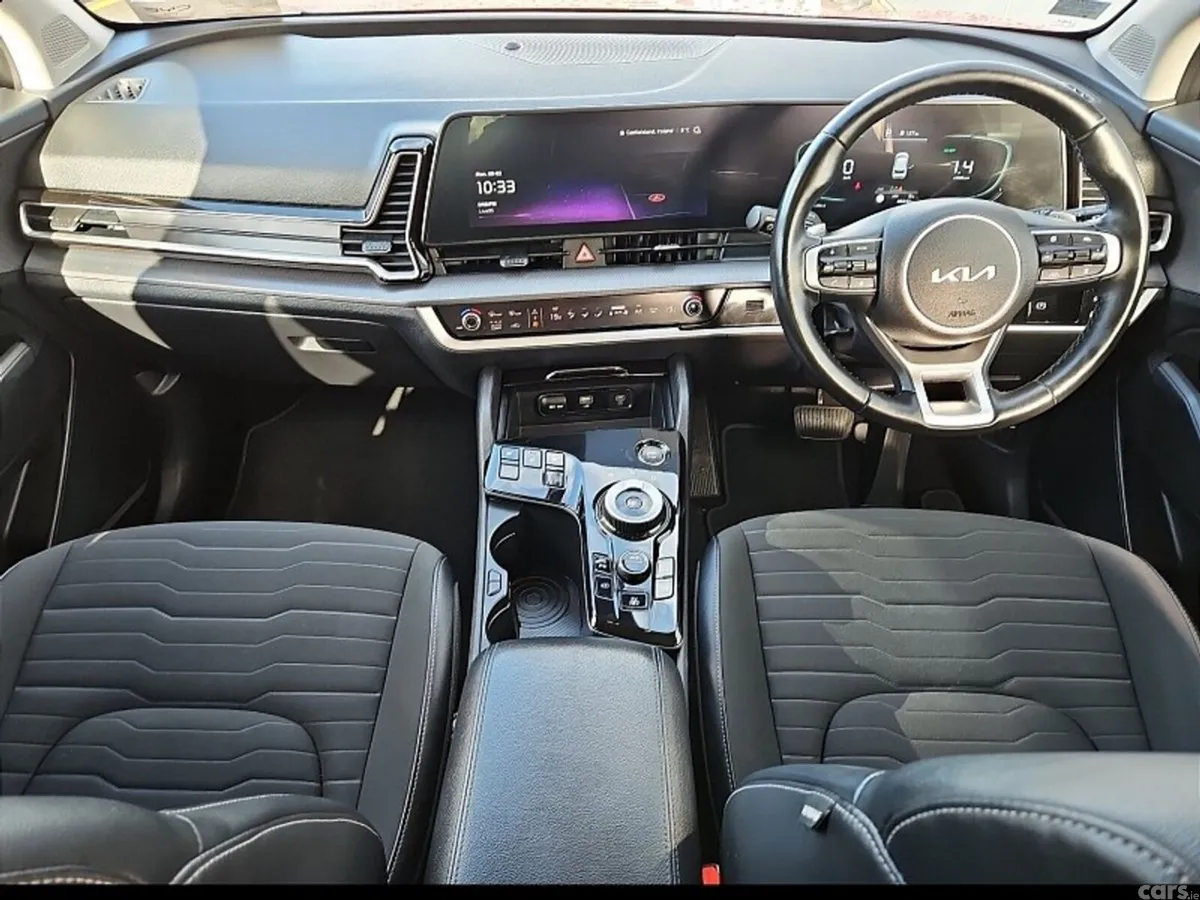Kia Sportage SUV, Petrol Plug-in Hybrid, 2023, Red