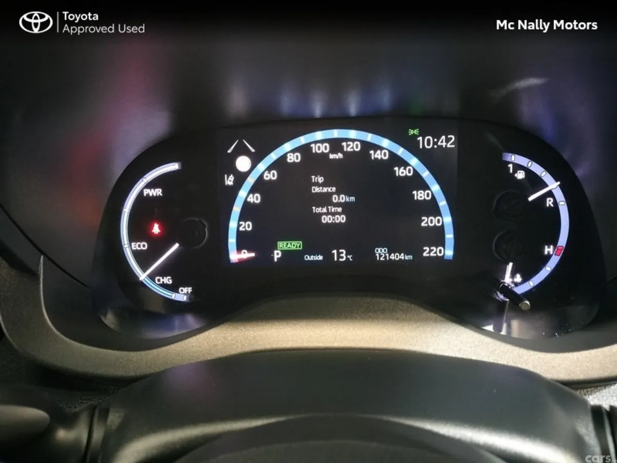 Toyota Yaris Cross Hatchback, Petrol Hybrid, 2023, White