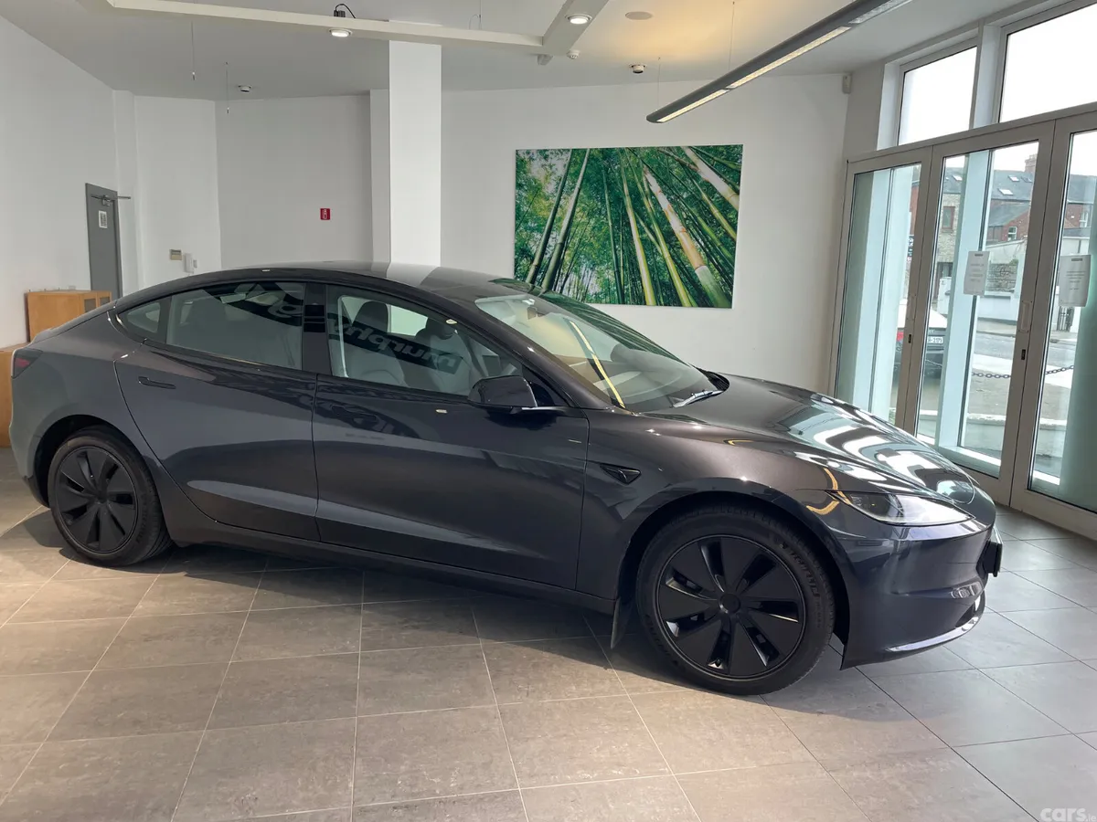 Tesla Model 3 Saloon, Electric, 2025, Grey