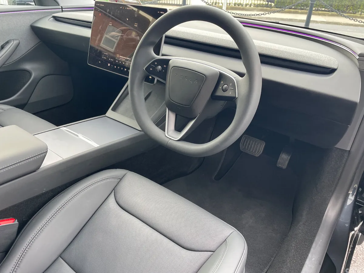 Tesla Model 3 Saloon, Electric, 2025, Grey