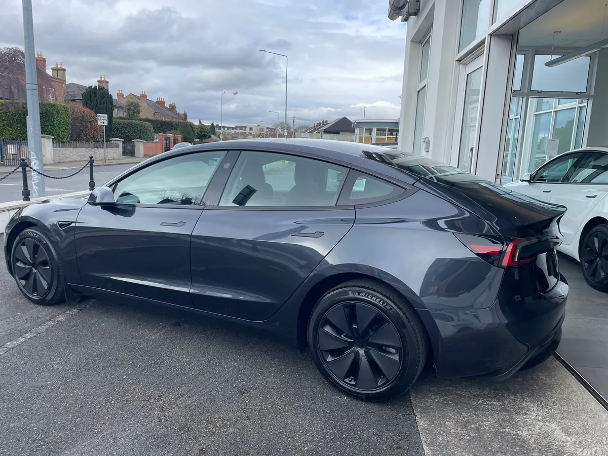 Tesla Model 3 Saloon, Electric, 2025, Grey