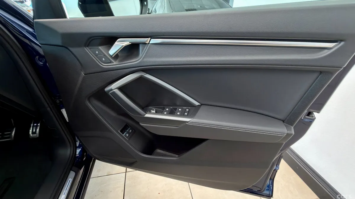 Audi Q3 SUV, Petrol Plug-in Hybrid, 2023, Blue