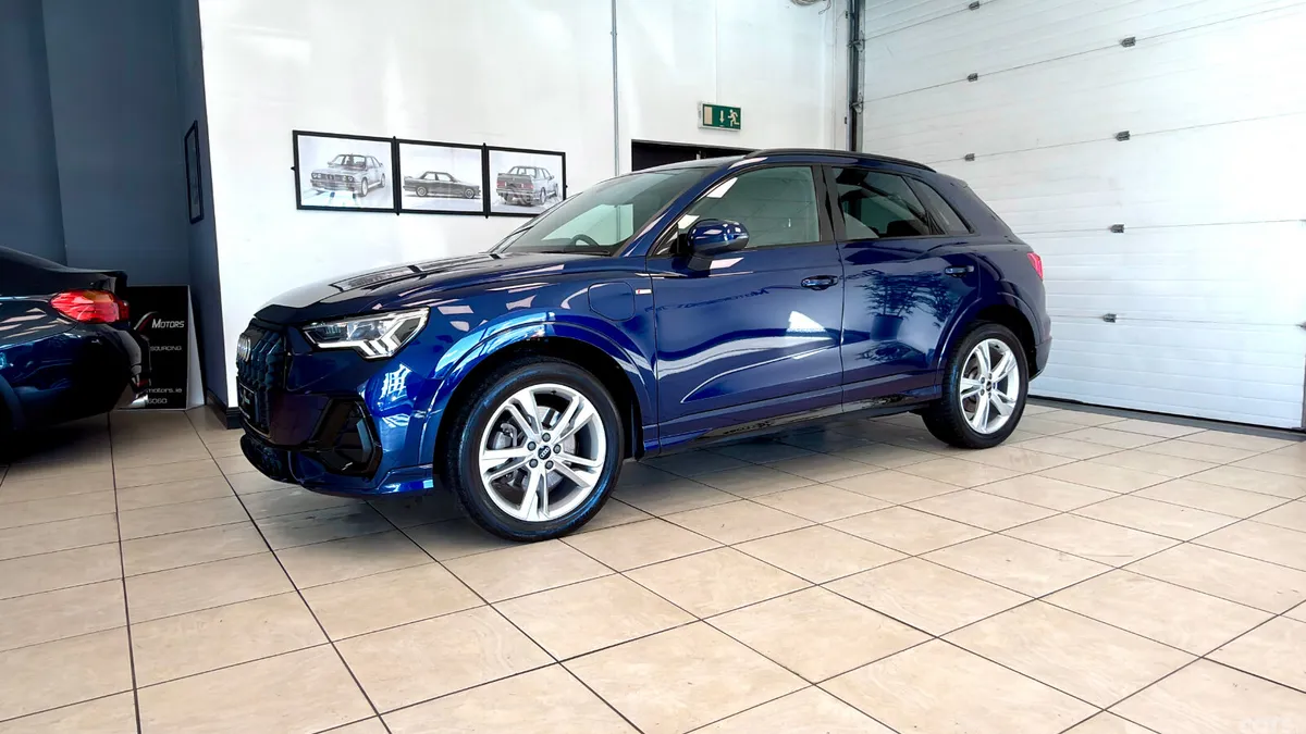 Audi Q3 SUV, Petrol Plug-in Hybrid, 2023, Blue