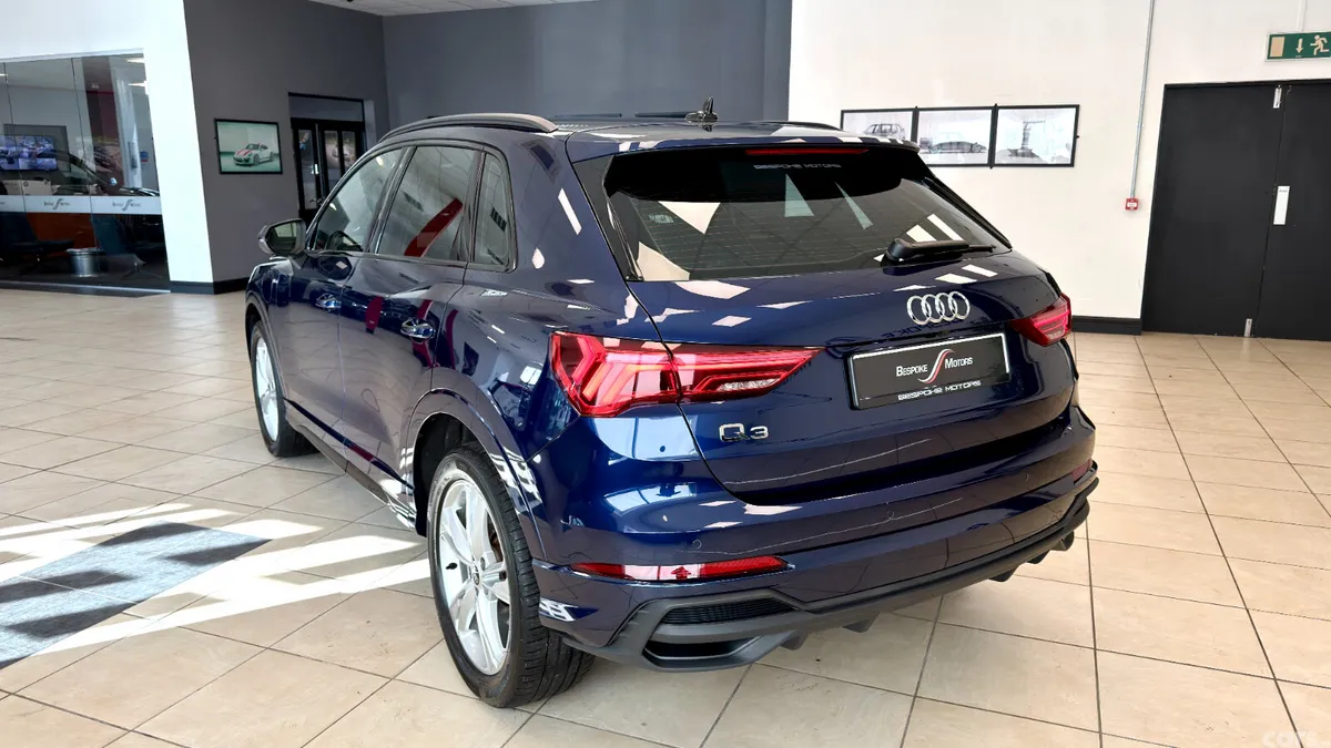Audi Q3 SUV, Petrol Plug-in Hybrid, 2023, Blue