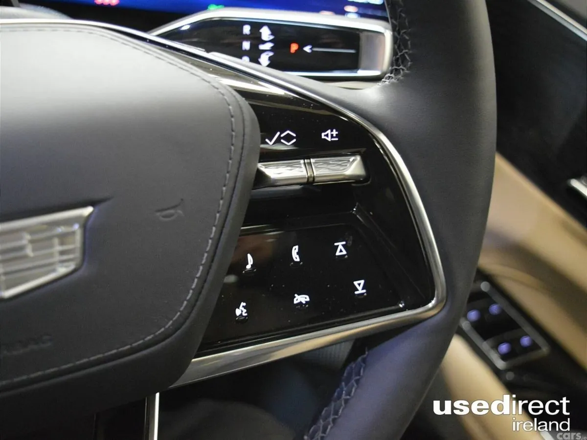 Cadillac Lyriq Hatchback, Electric, 2026, Black