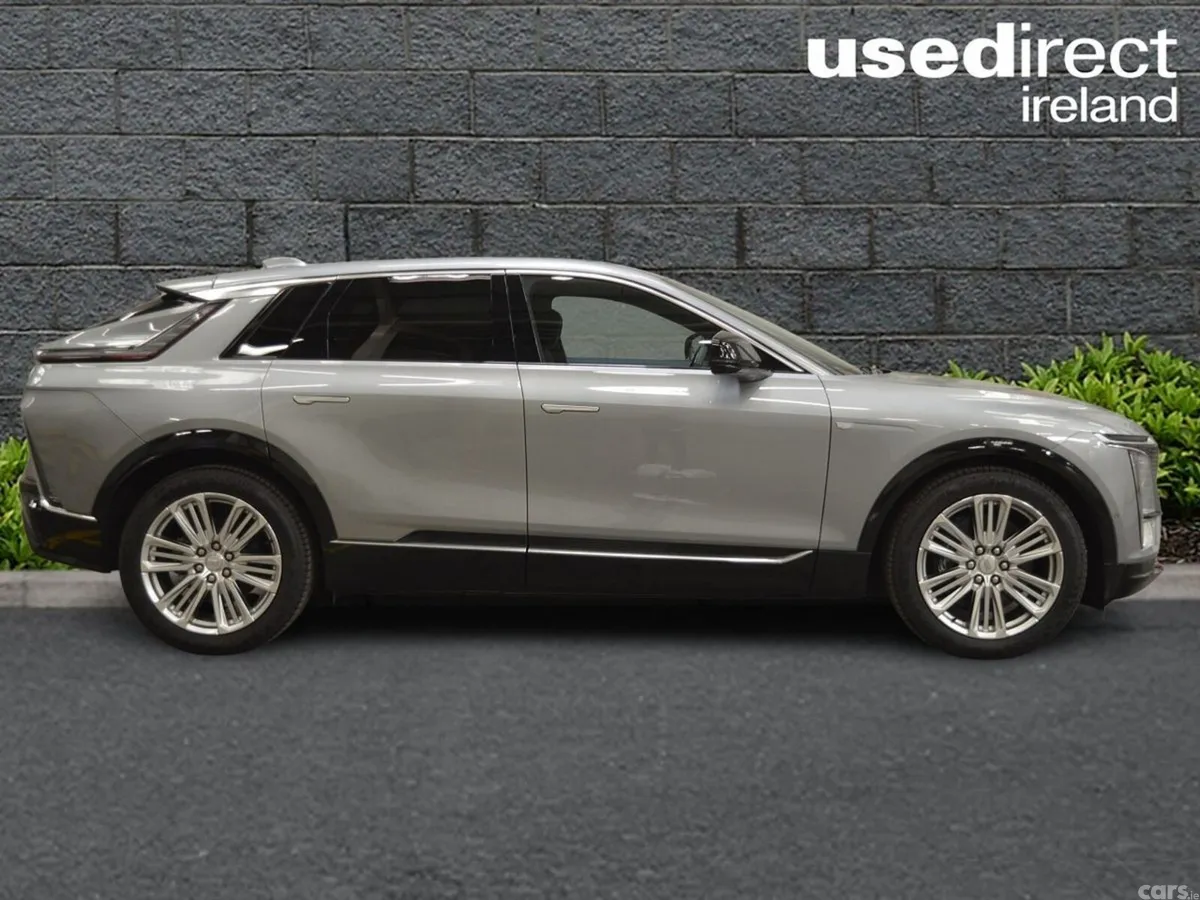 Cadillac Lyriq Hatchback, Electric, 2026, Silver