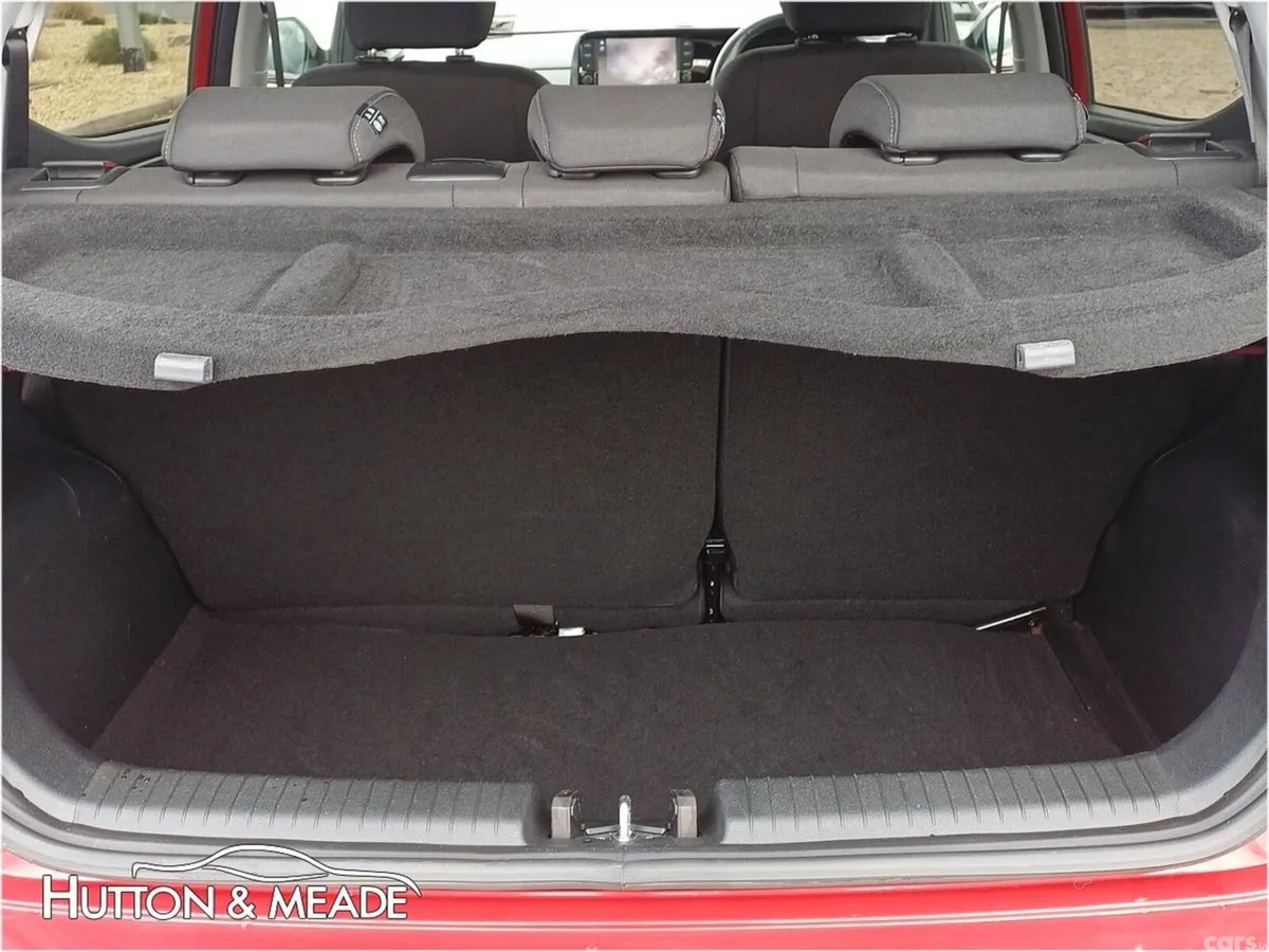 Hyundai i10 Hatchback, Petrol, 2024, Red