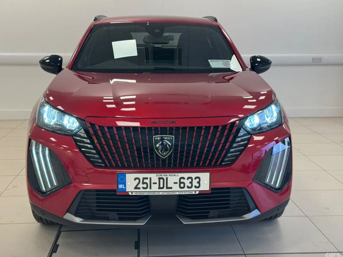 Peugeot 2008 MPV, Electric, 2025, Red
