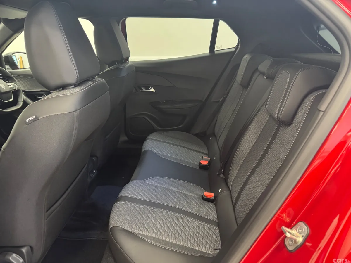 Peugeot 2008 MPV, Electric, 2025, Red