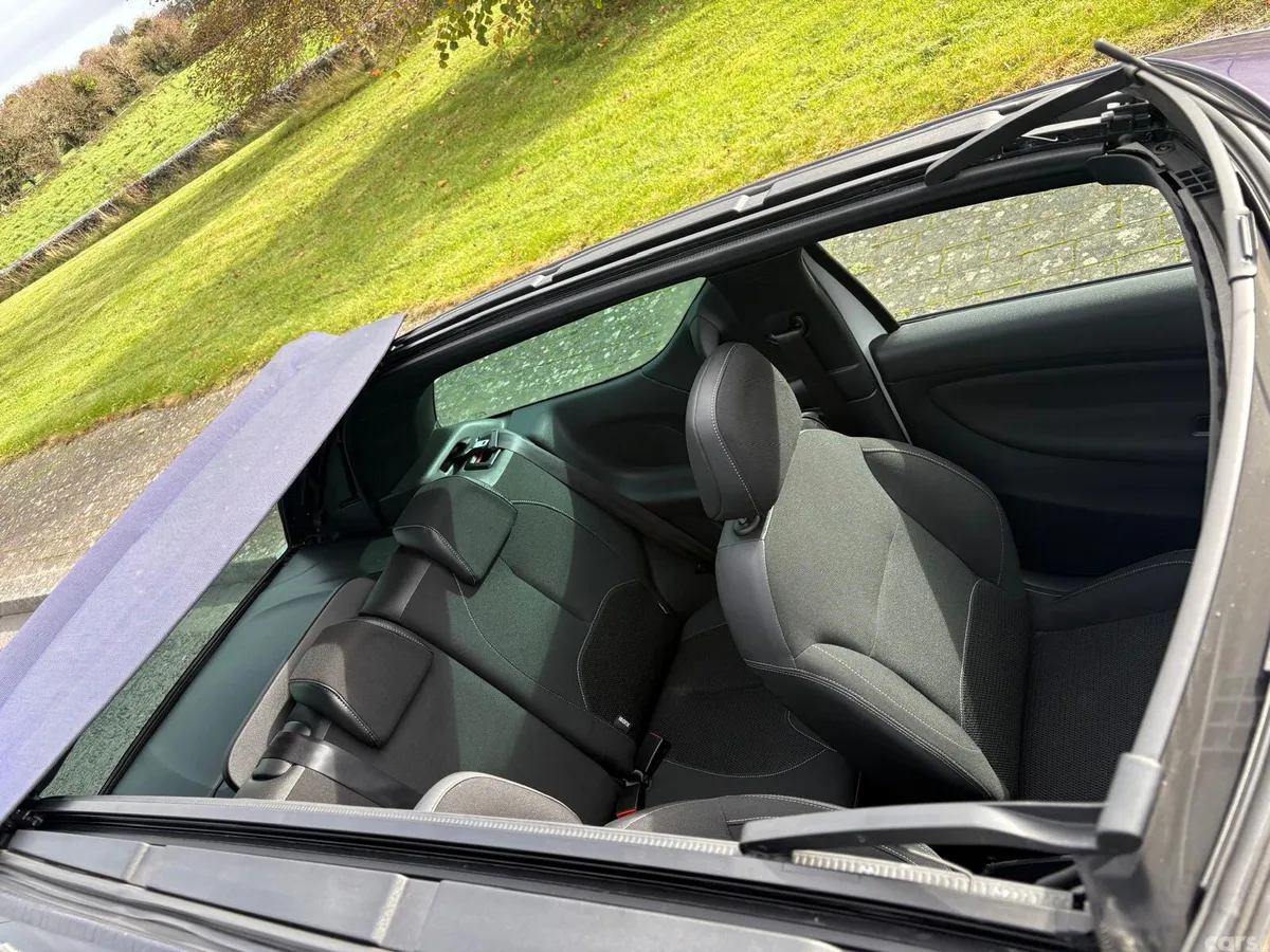 Citroen DS 3 Convertible, Petrol, 2016, White