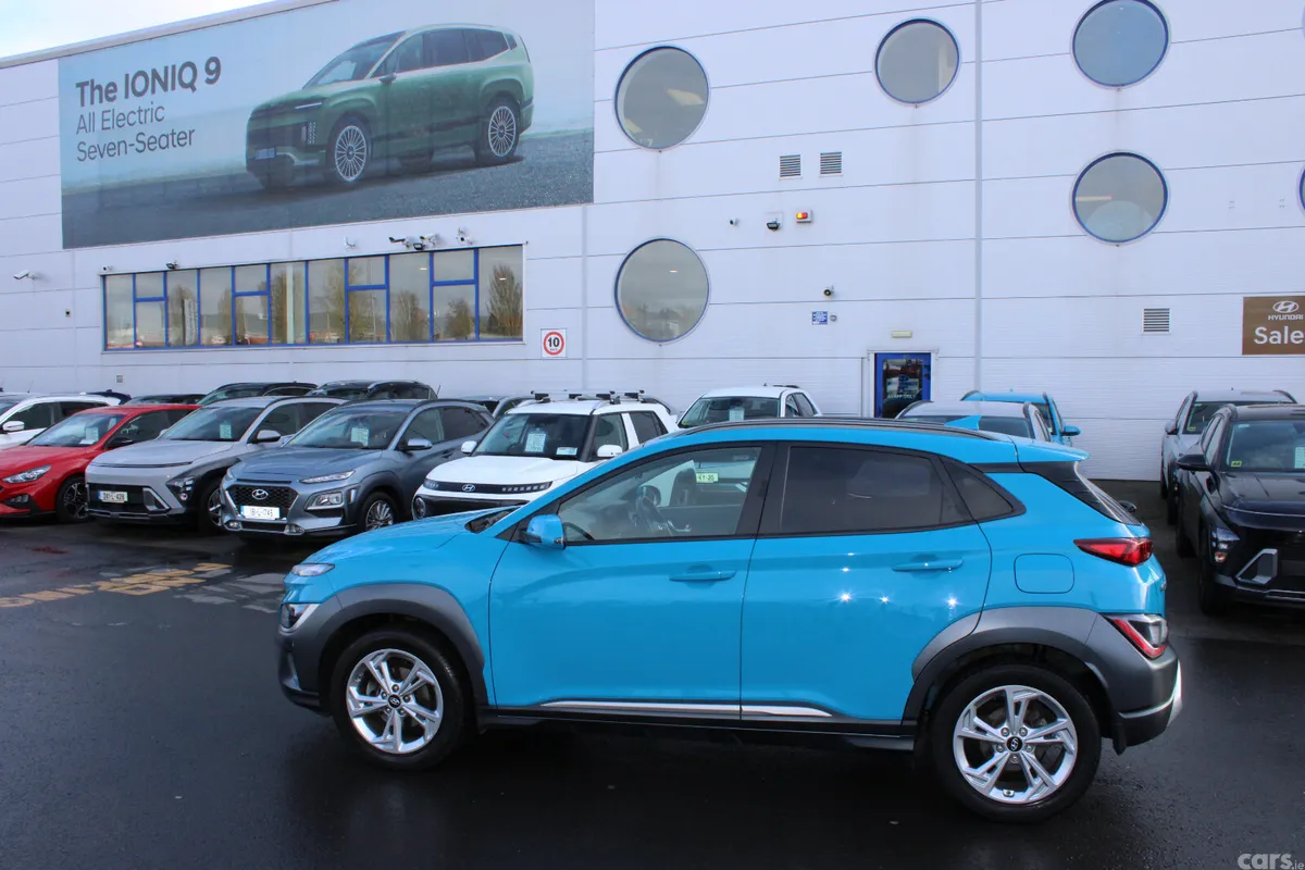 Hyundai KONA MPV, Petrol, 2023, Blue