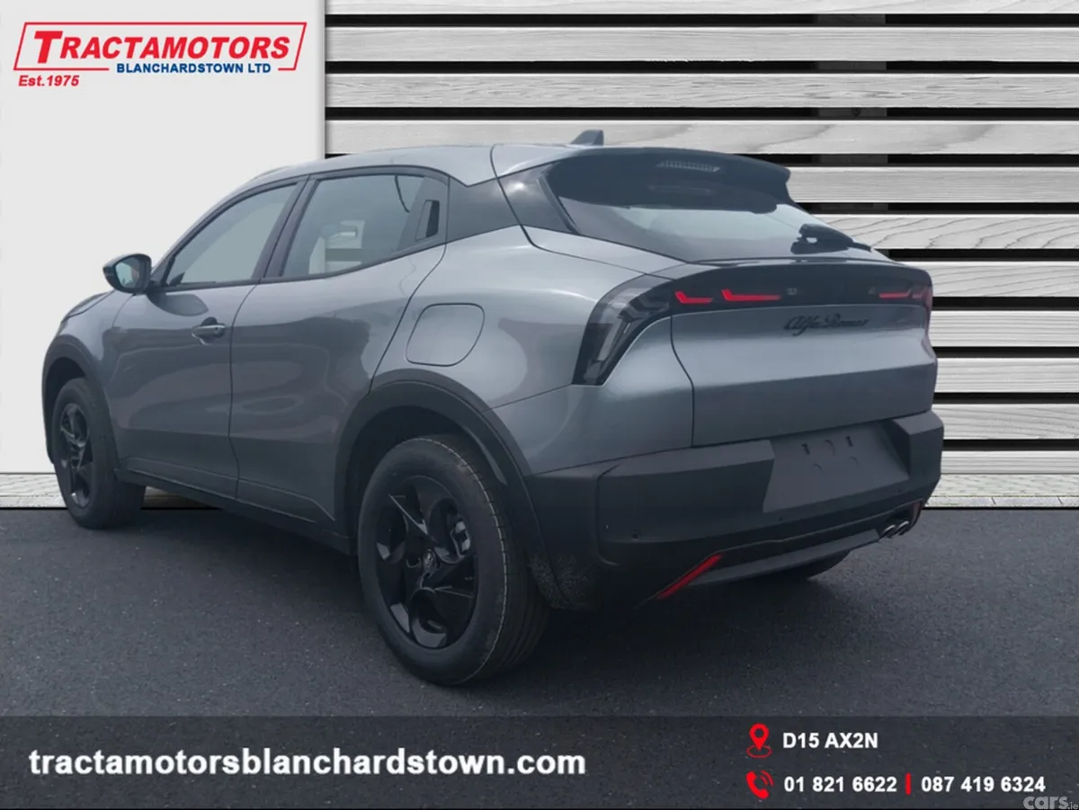 Alfa Romeo Junior Hatchback, Petrol Hybrid, 2026, Black