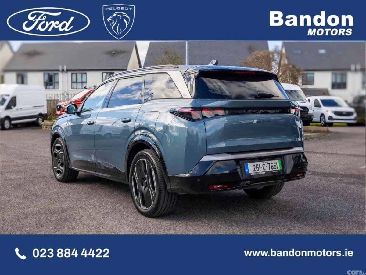 Peugeot 5008 MPV, Electric, 2026, Blue