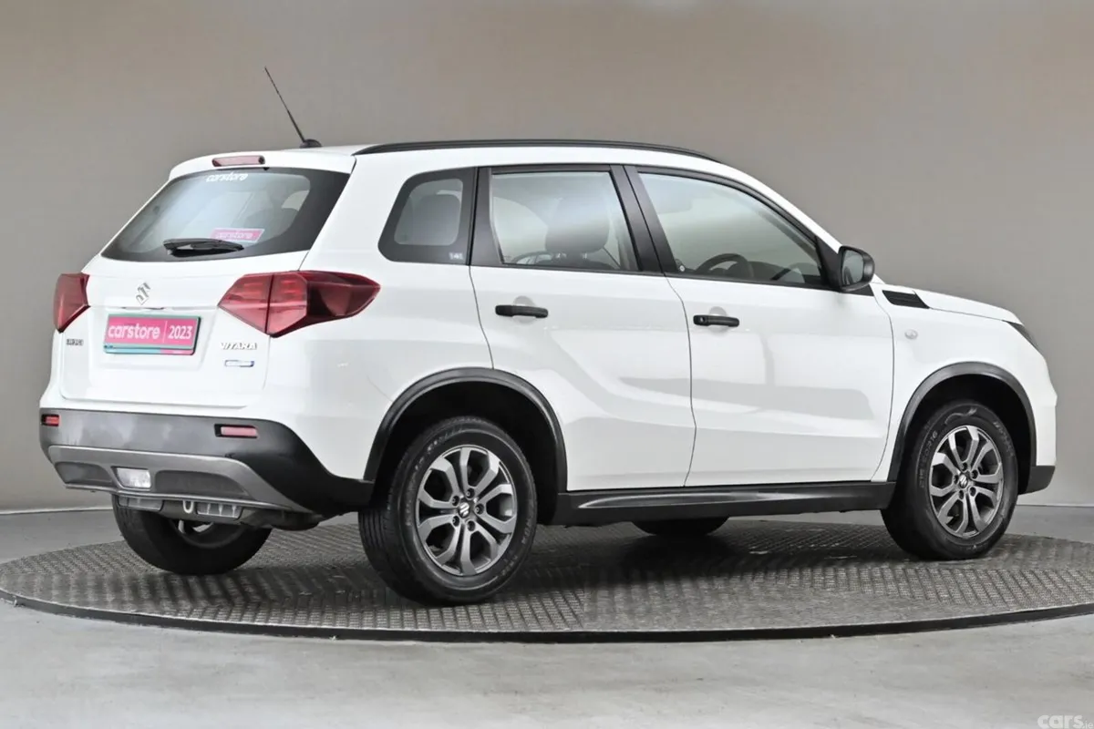 Suzuki Vitara SUV, Petrol Hybrid, 2023, White