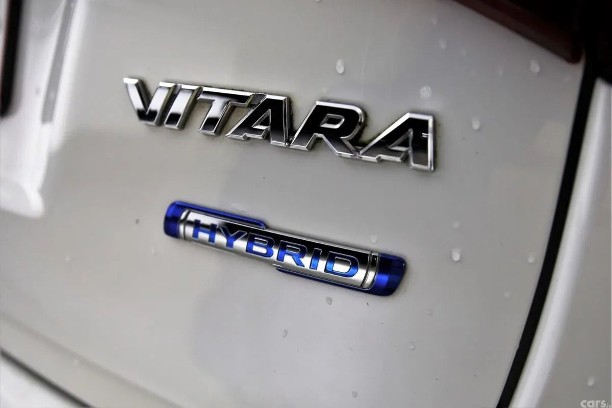Suzuki Vitara SUV, Petrol Hybrid, 2023, White