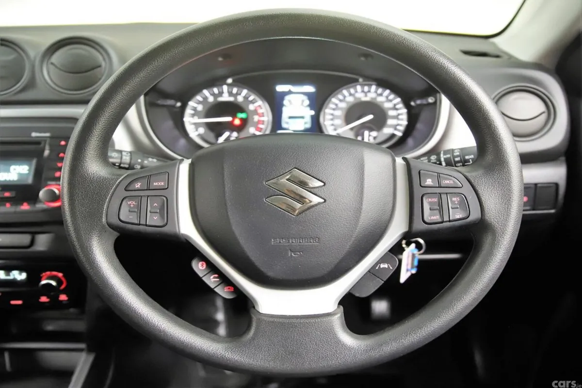 Suzuki Vitara SUV, Petrol Hybrid, 2023, White