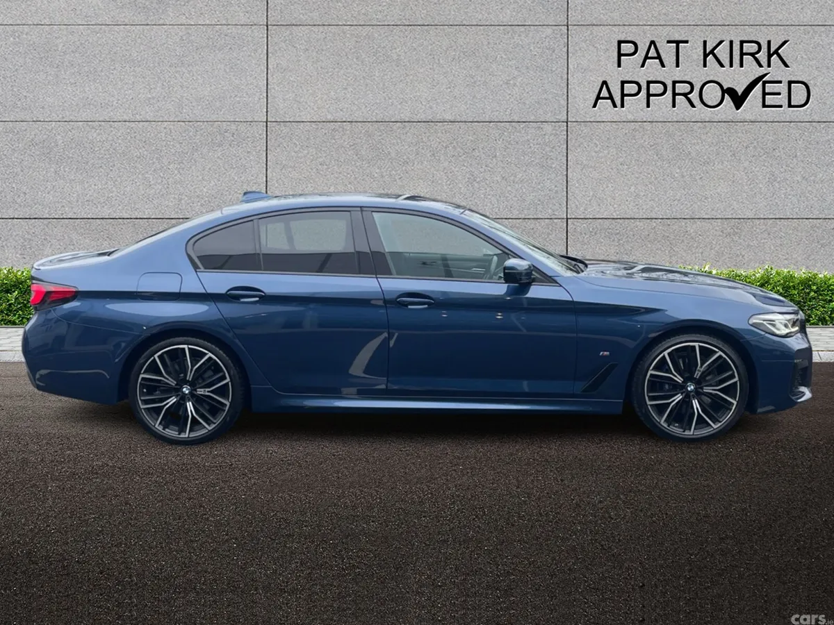 BMW 5-Series Saloon, Diesel, 2022, Blue