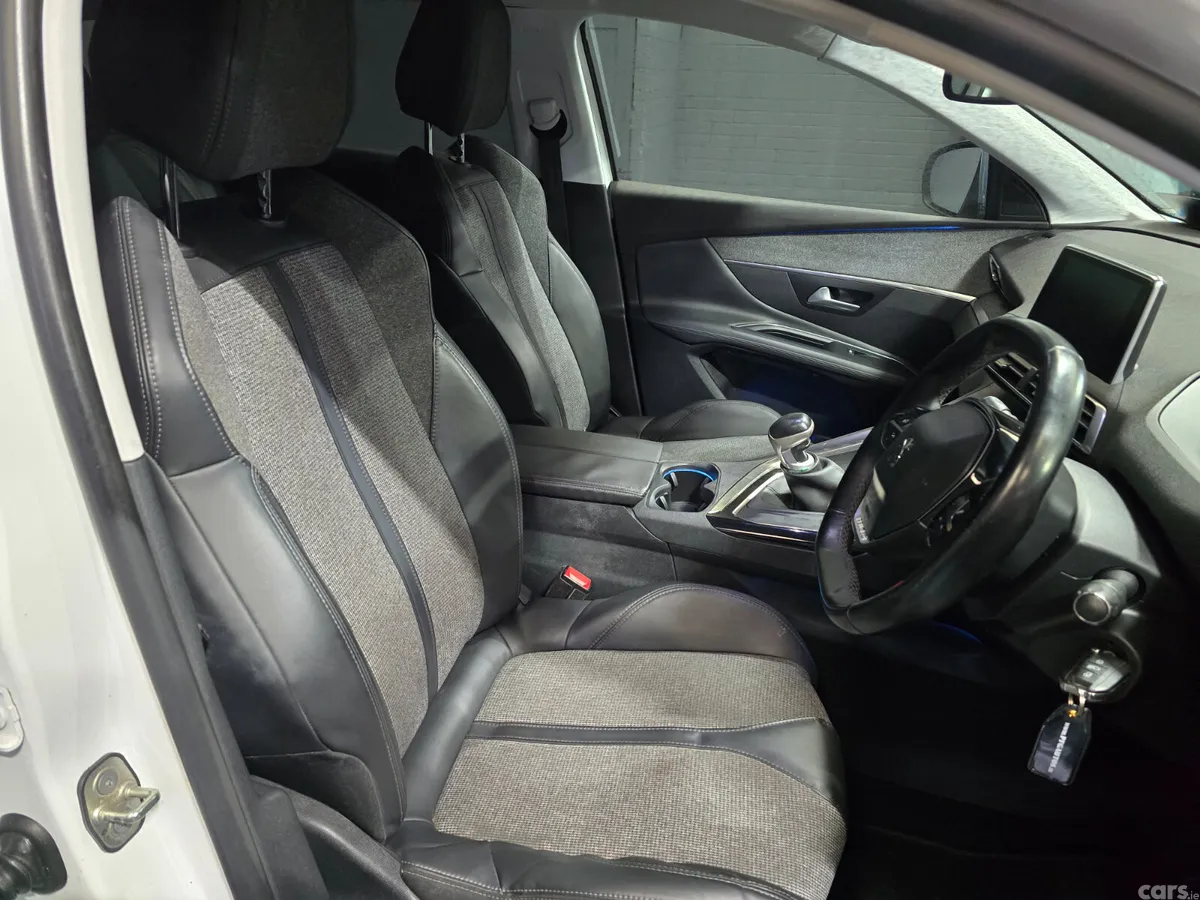 Peugeot 3008 SUV, Diesel, 2017, White