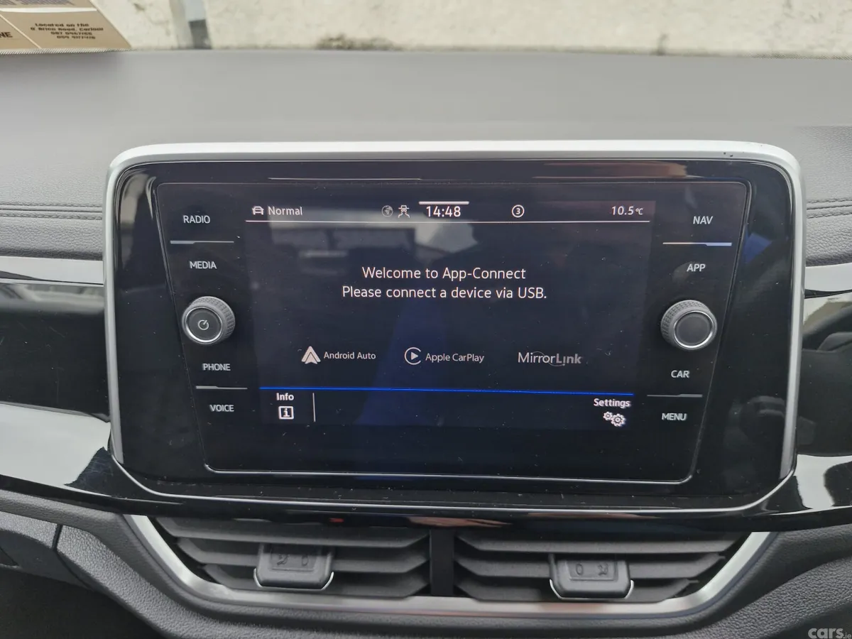 Volkswagen T-Roc SUV, Petrol, 2022, White