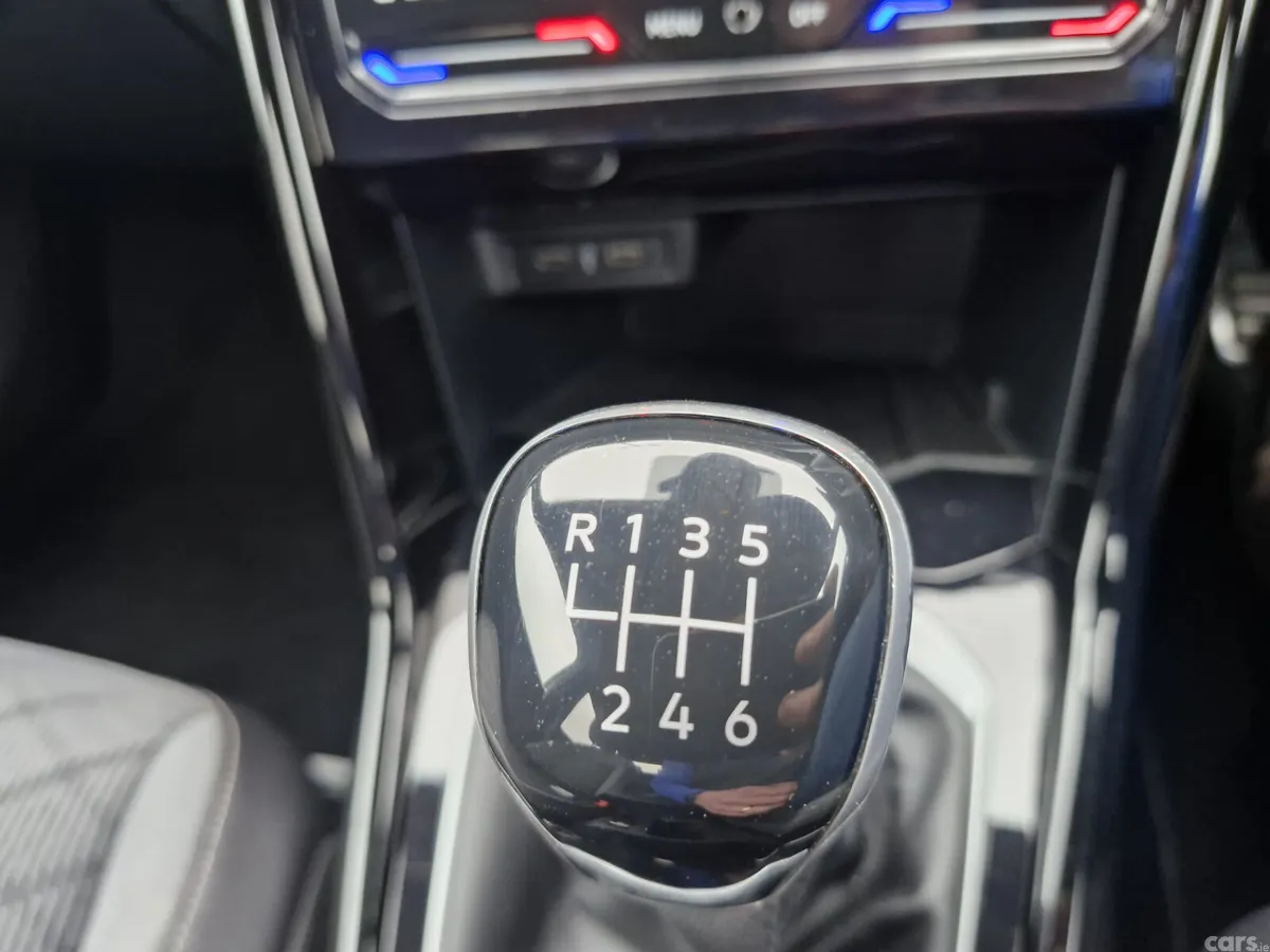 Volkswagen T-Roc SUV, Petrol, 2022, White