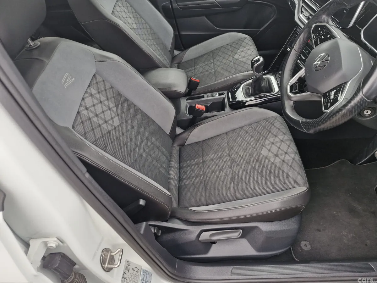 Volkswagen T-Roc SUV, Petrol, 2022, White