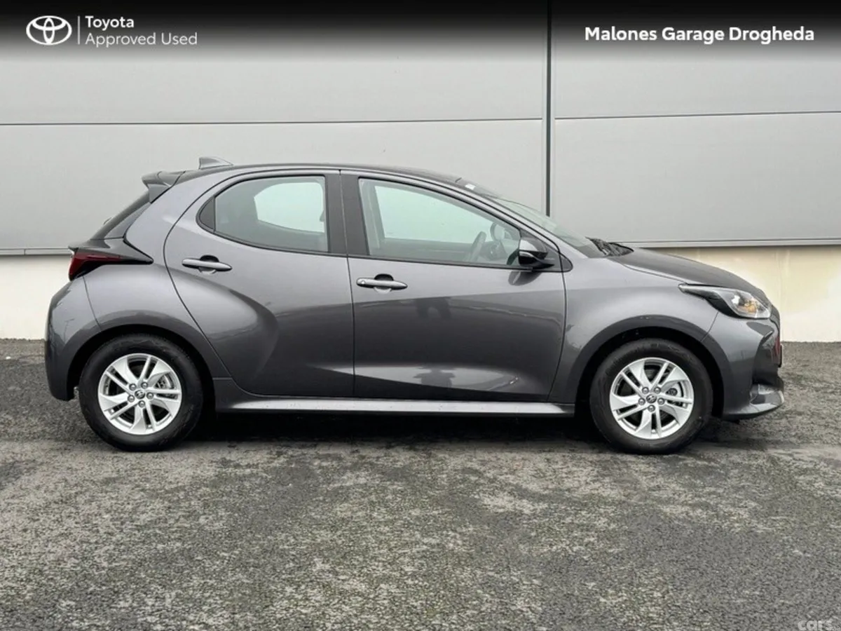 Toyota Yaris Hatchback, Petrol Hybrid, 2025, Grey
