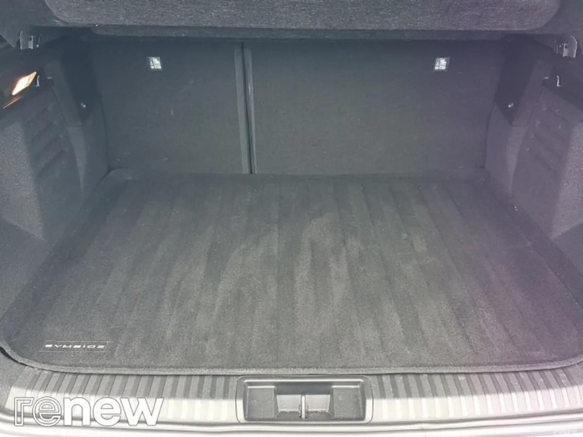 Renault Symbioz Hatchback, Petrol Hybrid, 2025, Grey