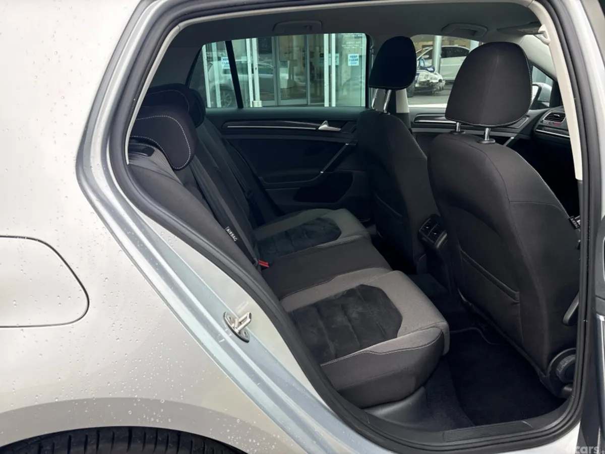 Volkswagen Golf Hatchback, Petrol, 2016, Silver