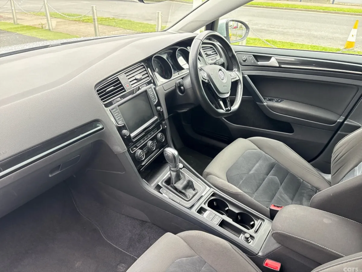 Volkswagen Golf Hatchback, Petrol, 2016, Silver