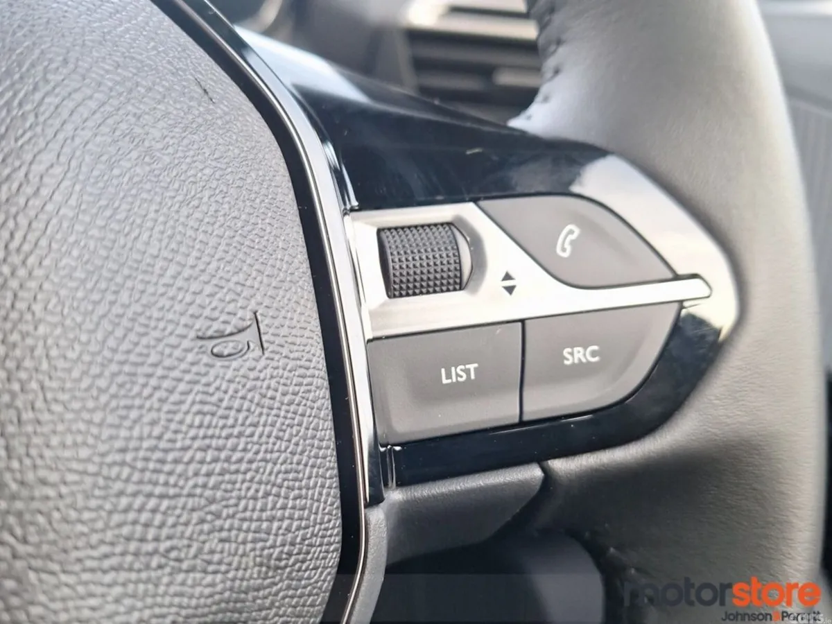Peugeot 2008 MPV, Petrol, 2026, Grey