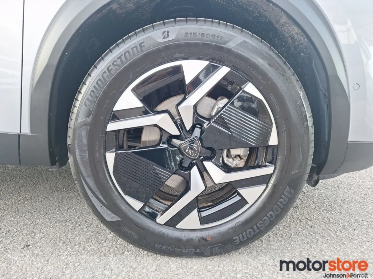 Peugeot 2008 MPV, Petrol, 2026, Grey