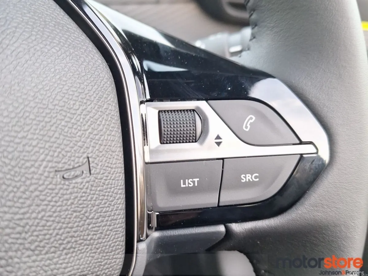 Peugeot 2008 MPV, Petrol, 2026, Grey