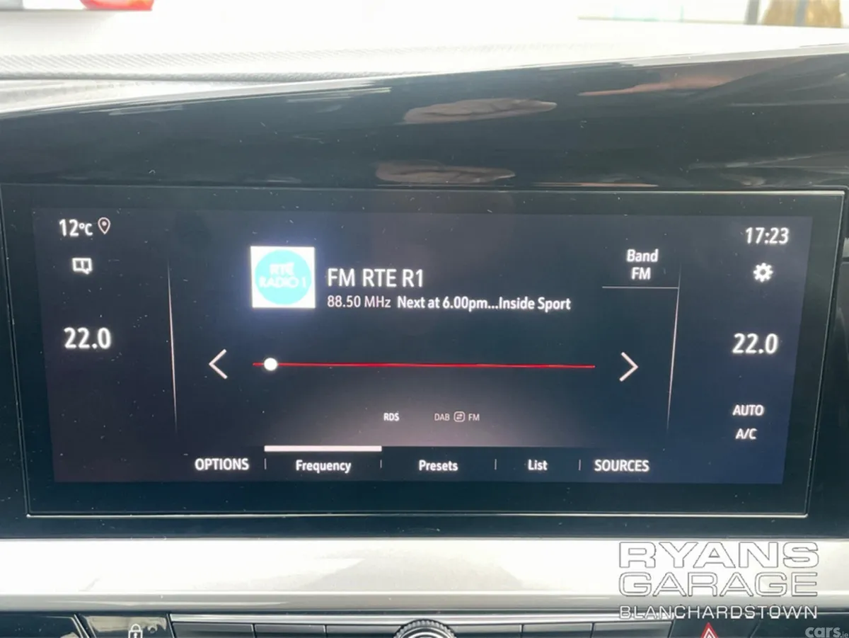 Opel Mokka MPV, Petrol, 2023, Red