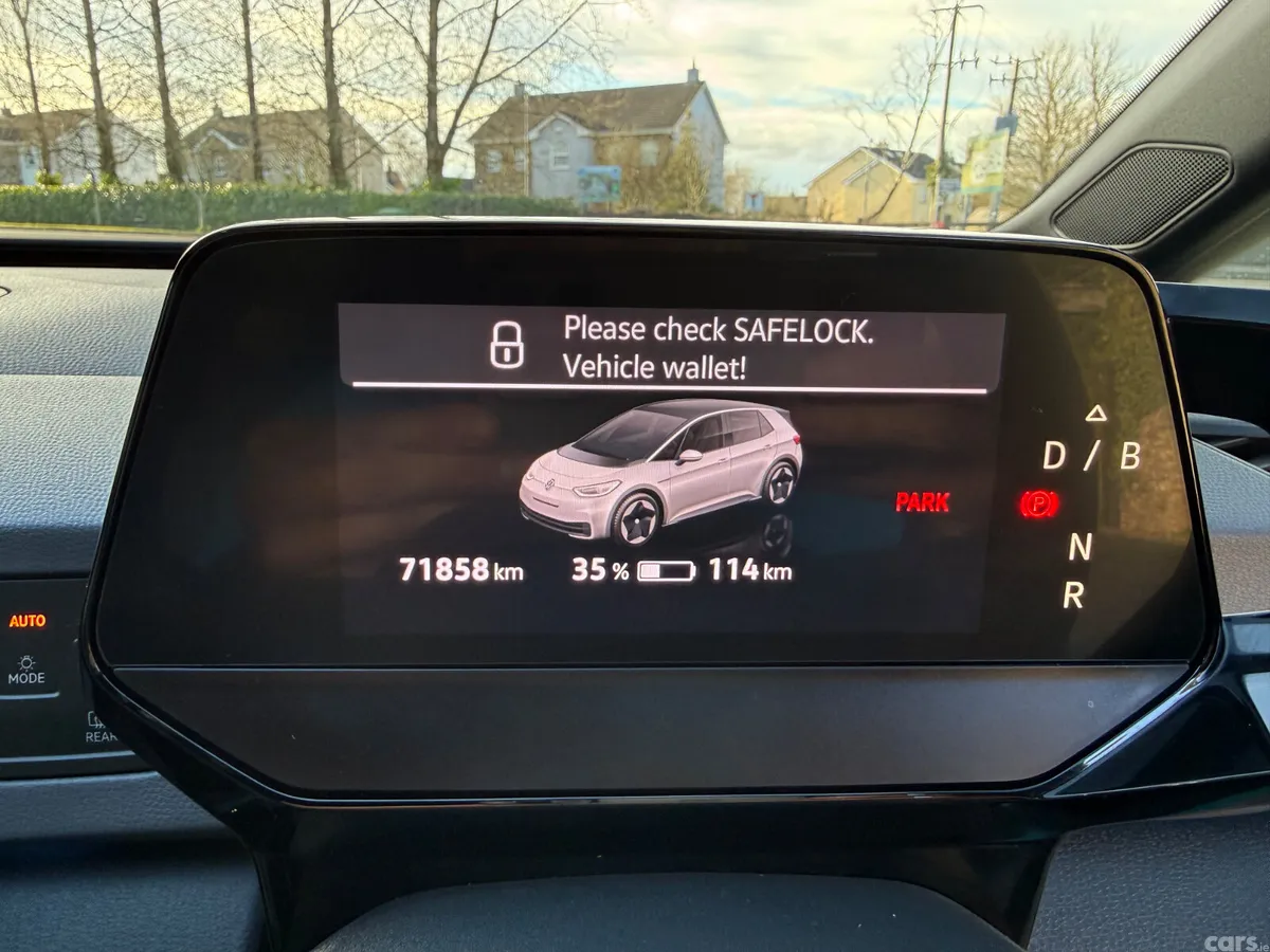 Volkswagen ID.3 Hatchback, Electric, 2022, Green