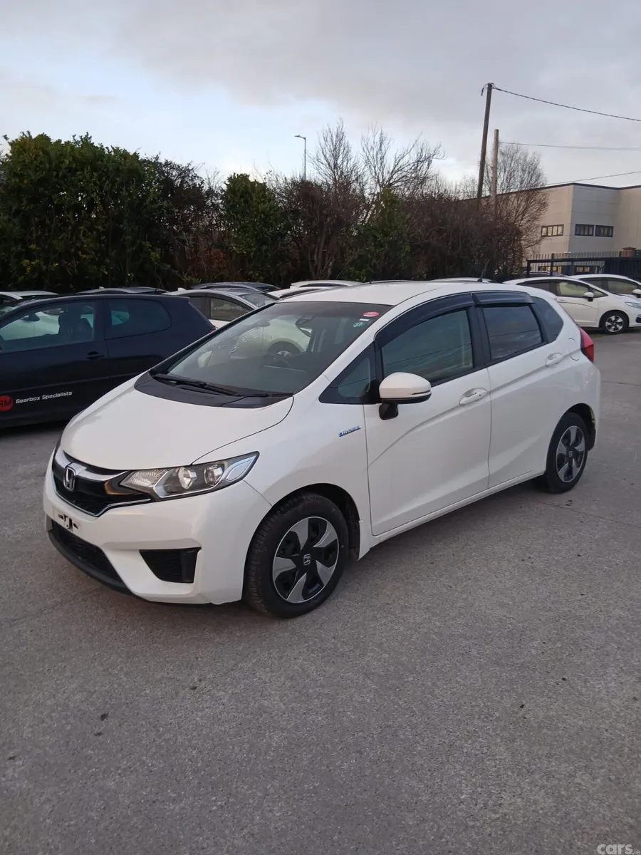 Honda Fit Hatchback, Petrol Hybrid, 2018, Silver