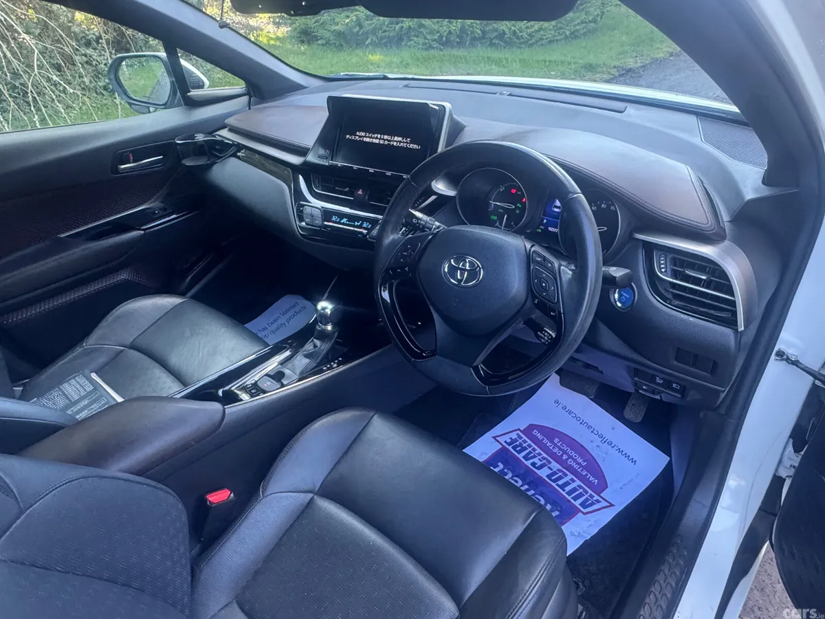 Toyota C-HR SUV, Petrol Hybrid, 2018, White
