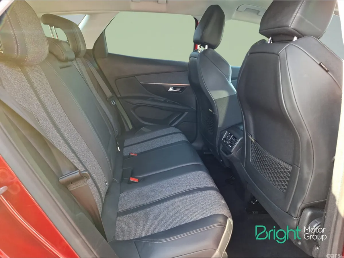 Peugeot 3008 Hatchback, Diesel, 2019, Red