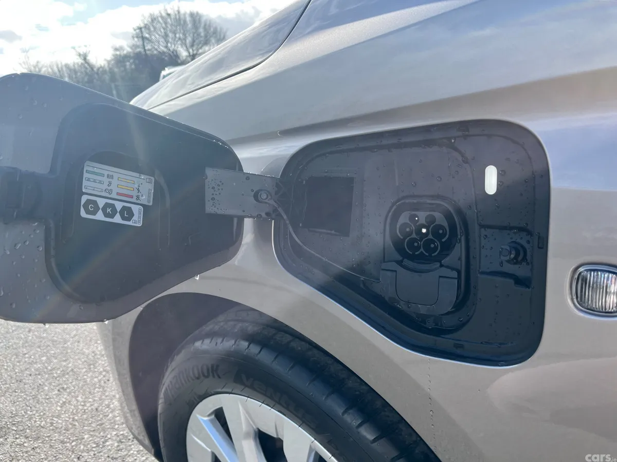 Ford Tourneo Connect MPV, Petrol Plug-in Hybrid, 2026, Silver