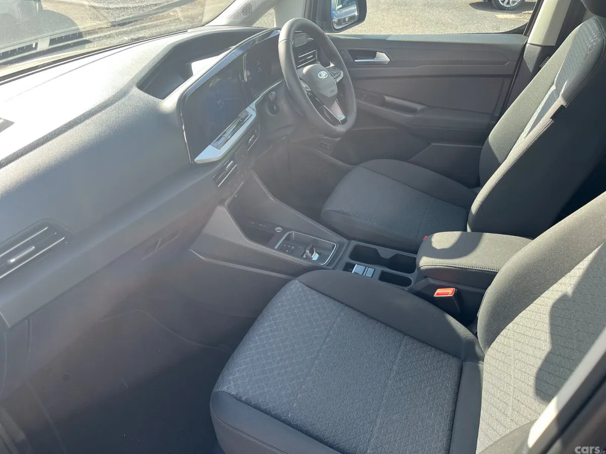 Ford Tourneo Connect MPV, Petrol Plug-in Hybrid, 2026, Silver