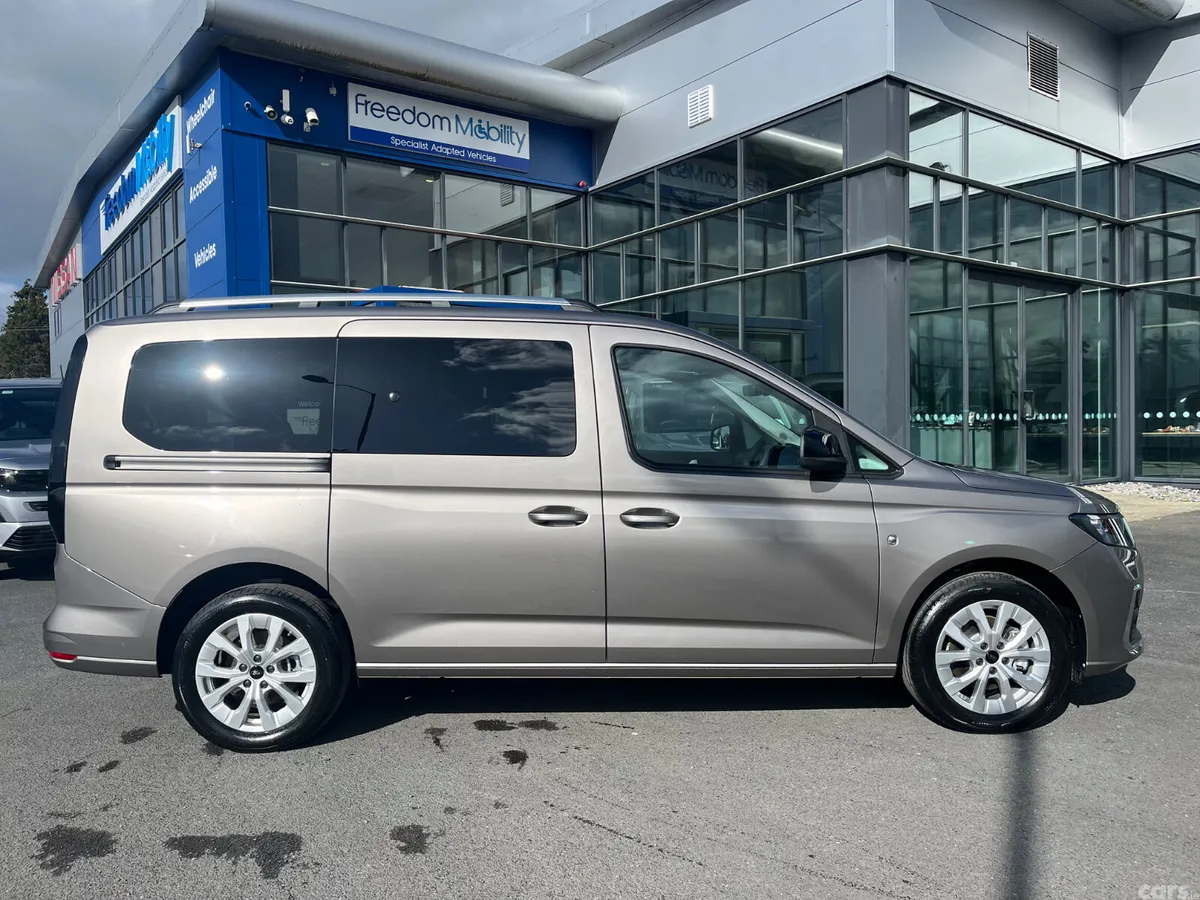 Ford Tourneo Connect MPV, Petrol Plug-in Hybrid, 2026, Silver